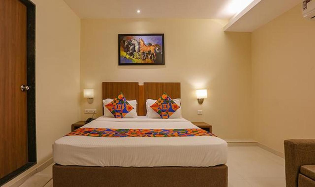 Fabhotel Royal International - Nr Mumbai International Airport Bagian luar foto