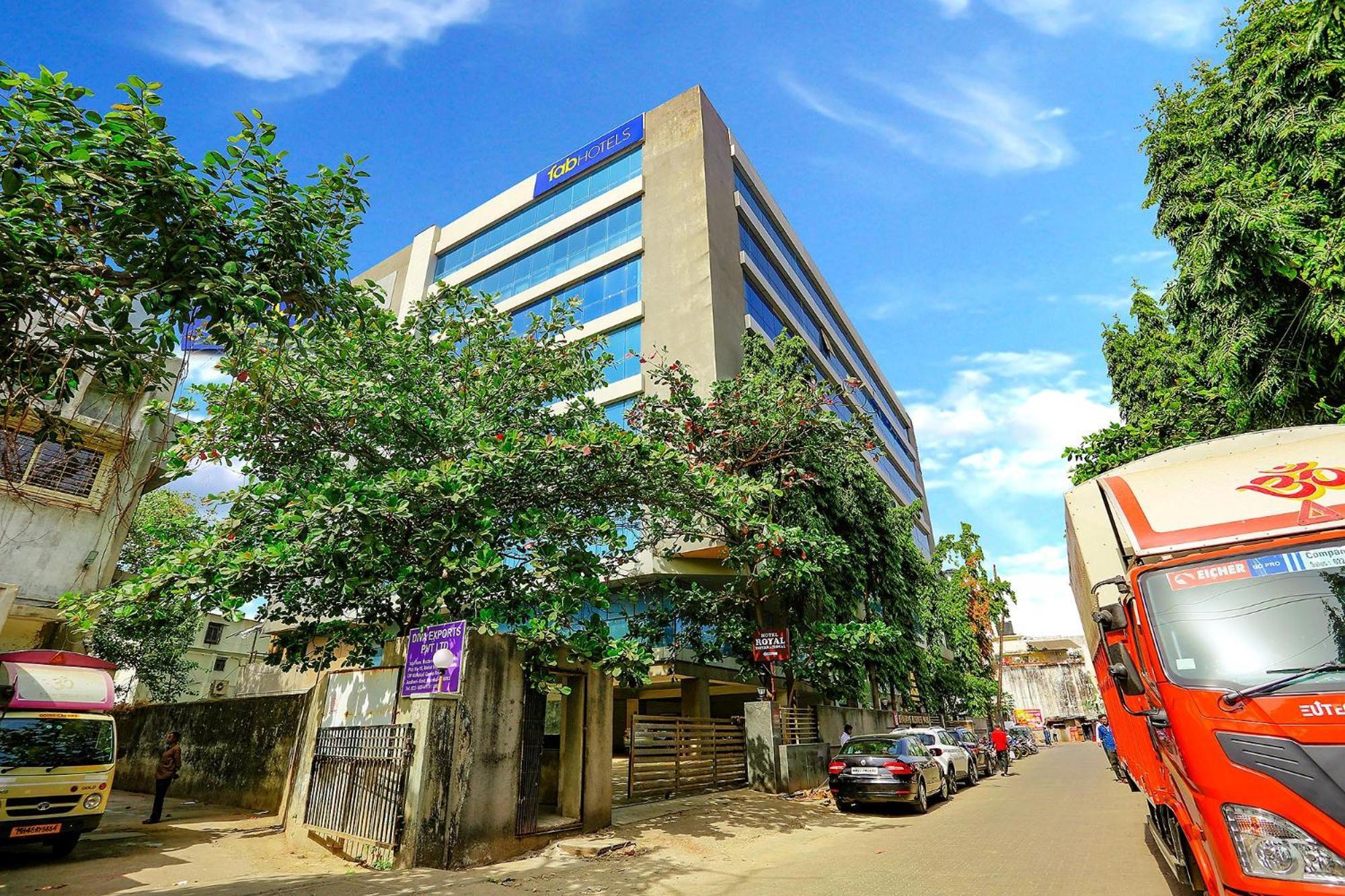 Fabhotel Royal International - Nr Mumbai International Airport Bagian luar foto