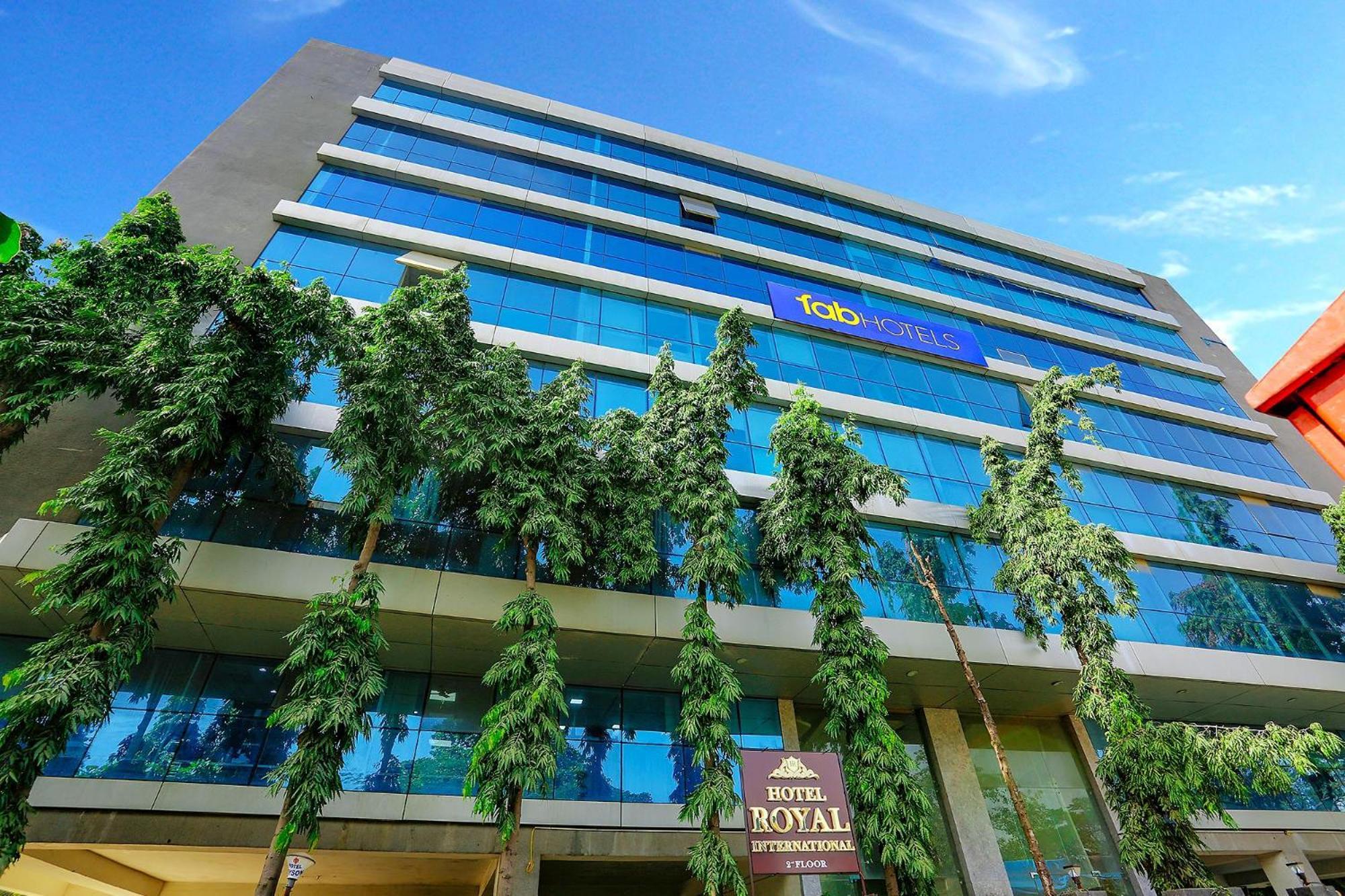 Fabhotel Royal International - Nr Mumbai International Airport Bagian luar foto